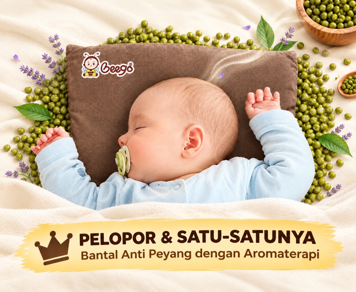 Bayi tidur nyenyak di atas bantal Beego